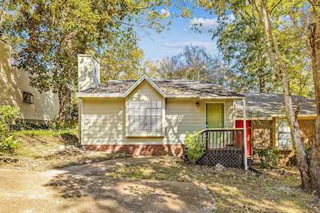 2652 Millbank Dr Tallahassee, FL 32301