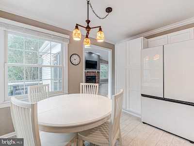43923 Glenhazel Dr Ashburn, VA 20147