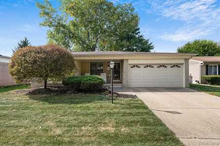 33185 Ione Sterling Heights, MI 48310