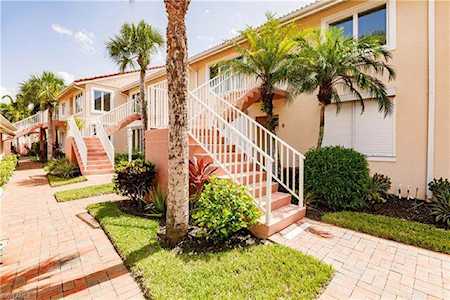 2375 Hidden Lake Dr #6 Naples, FL 34112