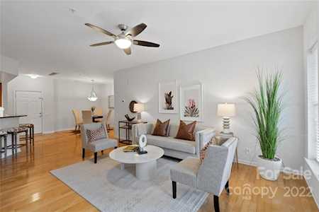 3276 Margellina Dr Charlotte, NC 28210