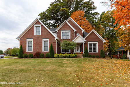 4001 Forest Crest Pl Louisville, KY 40245