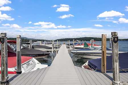 8 Lands End Ln Moultonborough, NH 03254