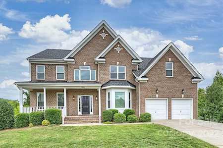 7490 Katelyn Ct Harrisburg, NC 28075