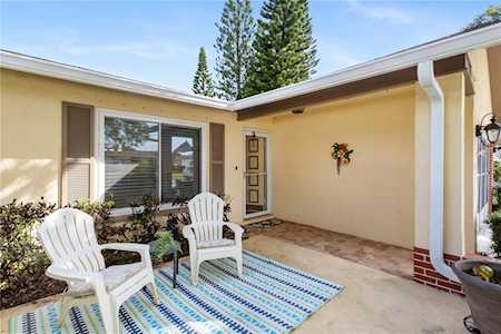127 Stafford Dr Palm Harbor, FL 34684