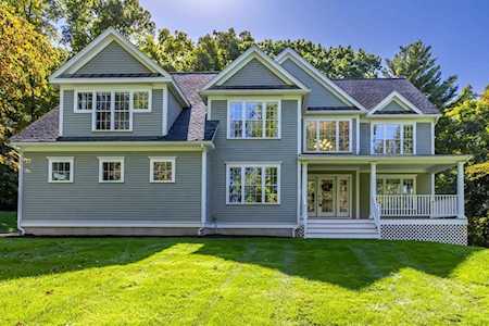 16 Barton Road Stow, MA 01775