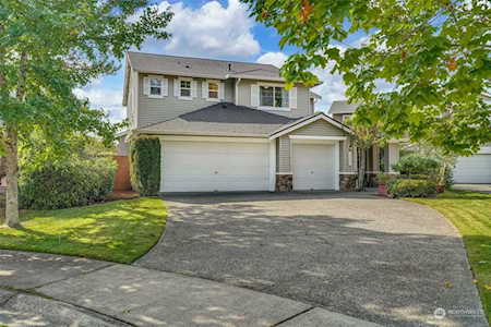 1225 243rd Place SE Sammamish, WA 98075