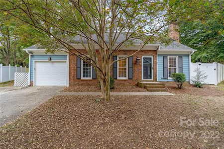 2538 Dalston Ln Charlotte, NC 28210
