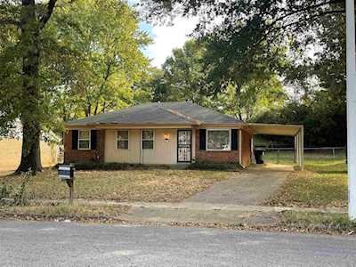 4512 Spring Valley Dr Memphis, TN 38128