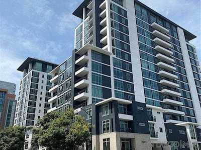 425 W Beech St #1704 San Diego, CA 92101