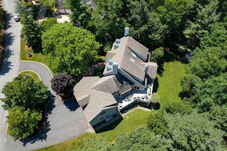 14 Woodstock Dr Framingham, MA 01701