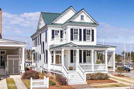 375 E Harborside Road Oriental, NC 28571
