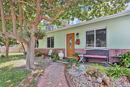 998 Mohican Boulevard Jupiter, FL 33458