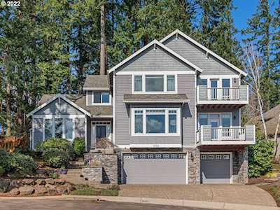 1738 Gallery WAY West Linn, OR 97068