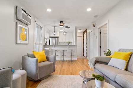 480 Commercial St #3B Boston, MA 02109