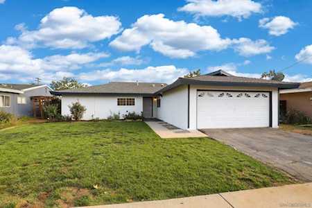 1929 Oak Hill Dr Escondido, CA 92027