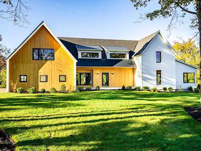 6 Lowland Farm Rd Essex, MA 01929