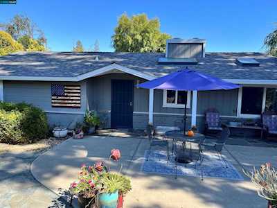 400 Cumberland Dr Pleasant Hill, CA 94523