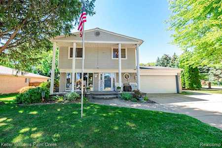35853 Kincaid Clinton Township, MI 48035