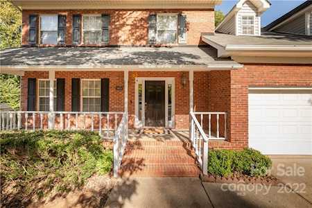 1913 Watlington Dr Charlotte, NC 28270