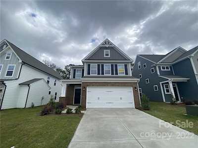 3881 Center Place Dr Harrisburg, NC 28075
