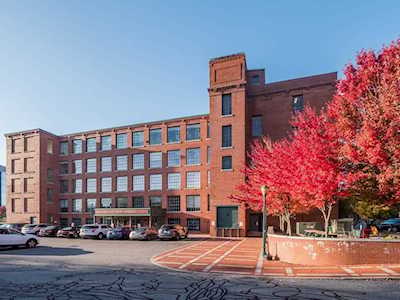 491 Dutton St #411 Lowell, MA 01854
