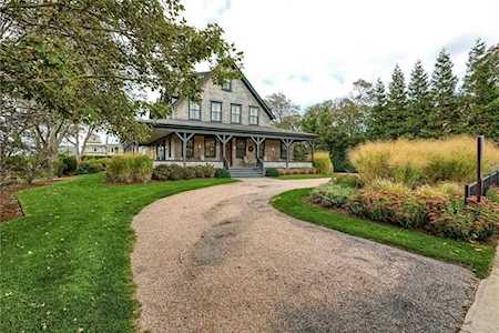 14 Mathewson St Narragansett, RI 02882