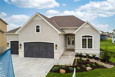 763 SW Redbuck Dr Lees Summit, MO 64081