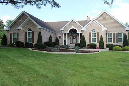 1004 Yellowwood Ct Chesterfield, MO 63005