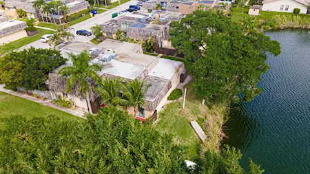 5904 Waterview Circle Palm Springs, FL 33461