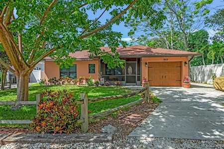 3672 Sawyer Rd Sarasota, FL 34232