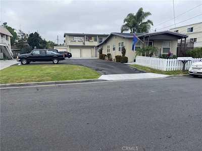 131 Albert Place #A-C Costa Mesa, CA 92627