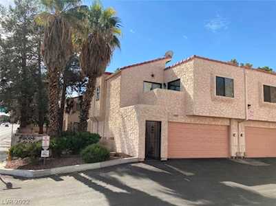 3393 Milenko Dr Las Vegas, NV 89121