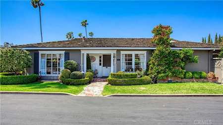 2561 Crestview Dr Newport Beach, CA 92663