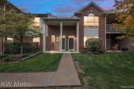 1844 Flagstone Rochester, MI 48307