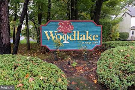 176 Woodlake Dr Marlton, NJ 08053
