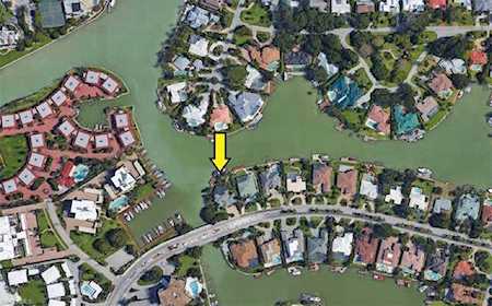 215 Mooring Line Dr Naples, FL 34102
