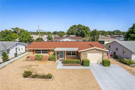 5715 Mosaic Dr Holiday, FL 34690