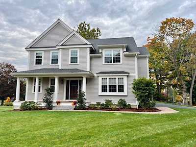 427 Davis Rd Bedford, MA 01730