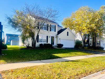 2213 Cheshire Dr Aurora, IL 60502