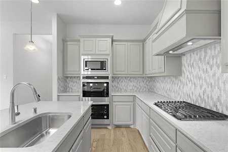 2904 Kirkwood Drive Grand Prairie, TX 75054
