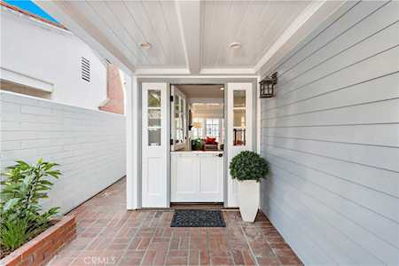 214 Via Graziana Newport Beach, CA 92663