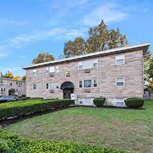 14 Auna Dr #8 Brockton, MA 02301
