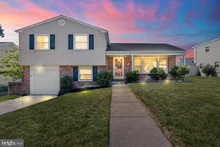 12 Colgate Dr Cherry Hill, NJ 08034