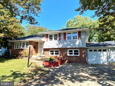 215 Sheffield Rd Cherry Hill, NJ 08034