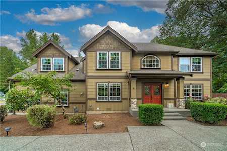 6234 284th Way NE Carnation, WA 98014