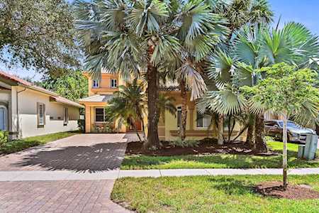 9041 Silver Glen Way Lake Worth, FL 33467