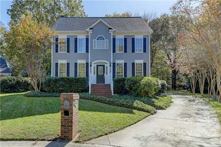 7015 Foxglove Dr Charlotte, NC 28226