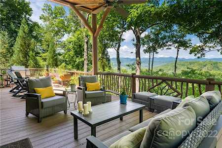 418 Coopers Hawk Dr Asheville, NC 28803