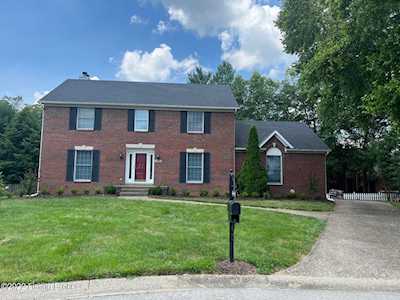 4404 Deer Springs Ct Louisville, KY 40241